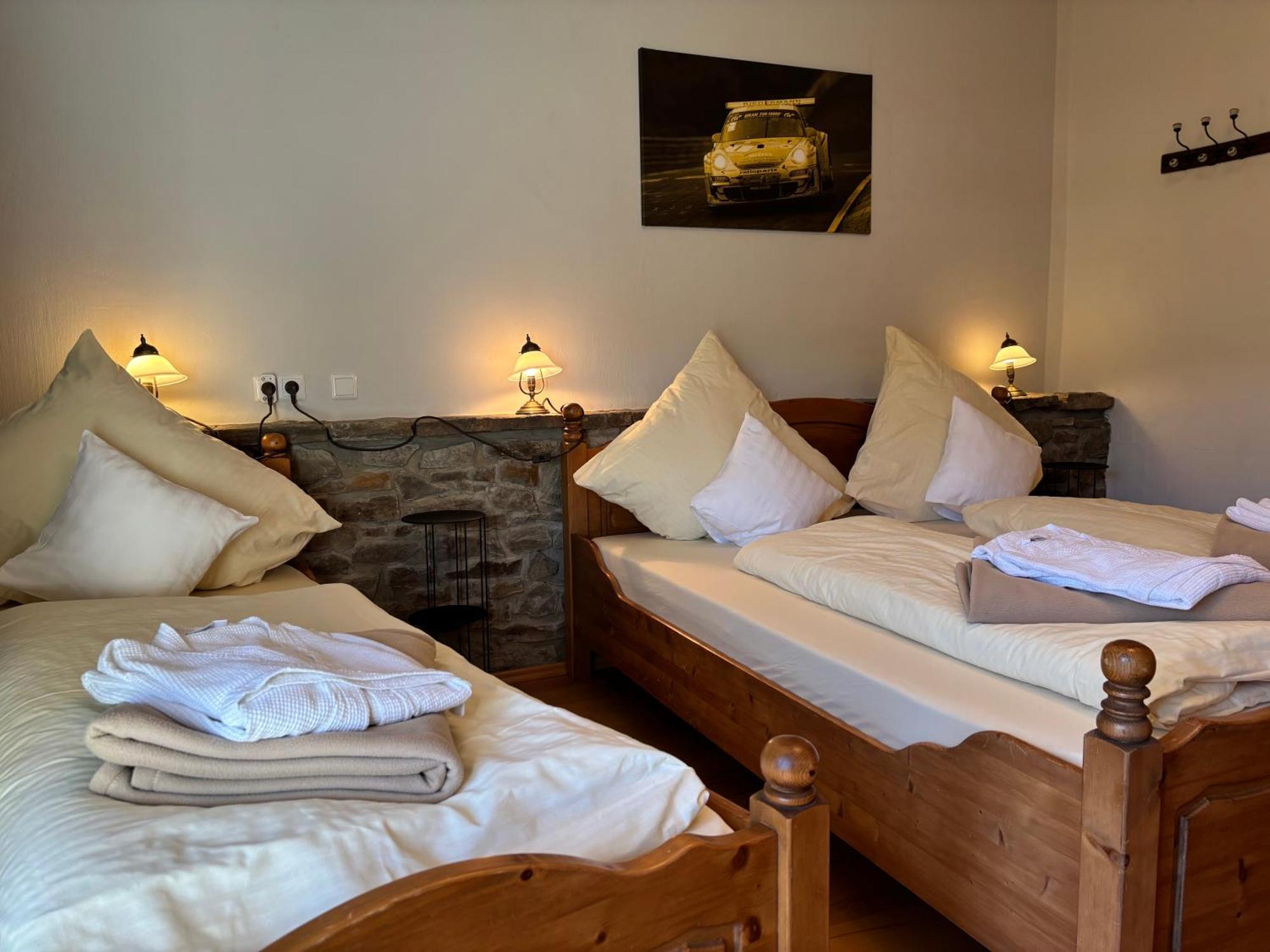 Ferienwohnung Zur Scheune Lind  Exteriör bild